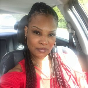 Meet your Posher, Nicole